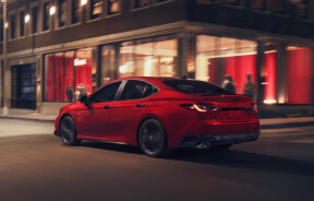 Toyota анонсує нову версію Camry Nightshade для 2026 року