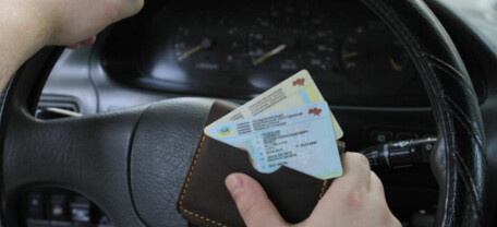 Водійські посвідчення в Україні: вікові вимоги та можливі нові правила для літніх водіїв