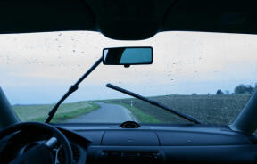 Нові двірники скриплять і залишають розводи: чому та як виправити