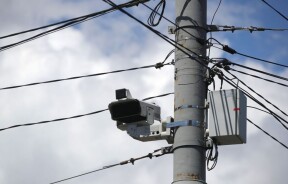 Камери в Україні почнуть автоматично фіксувати проїзд на червоне світло