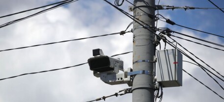Камери в Україні почнуть автоматично фіксувати проїзд на червоне світло