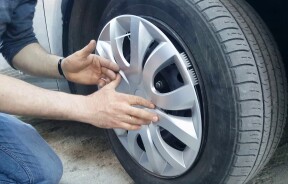 Ковпаки взимку: чому вони злітають і як надійно закріпити