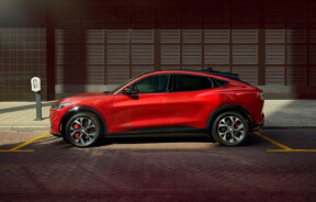 Ford знову відкликає автомобілі: під ризиком електрокари, пікапи та гібриди