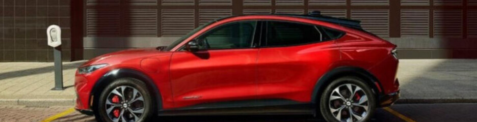 Ford знову відкликає автомобілі: під ризиком електрокари, пікапи та гібриди