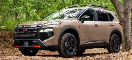 2025 Nissan Rogue Rock Creek: Стильний кросовер з базовими позашляховими можливостями