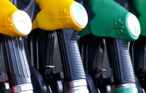 НБУ попереджає про суттєве подорожчання пального у 2026 році: що вплине на ціни