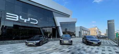 Эксперт назвал BYD «крупнейшей аферой автопрома»: почему китайский гигант оказался в центре скандала