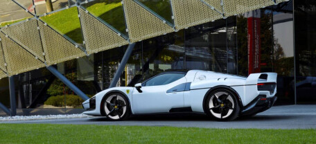Ferrari представила унікальний SC40 — сучасну інтерпретацію легендарного F40