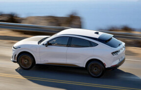 Ford оновлює електричний кросовер Mustang Mach-E: новий GT California Special та покращений запас ходу