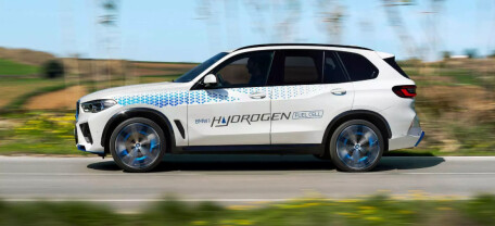 BMW подтвердил выход iX5 Hydrogen: серийный кроссовер на водороде появится в 2028 году