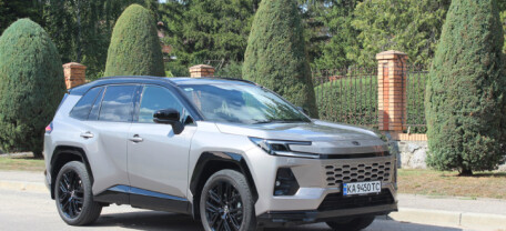 Новий Toyota RAV4 в Україні: що змінилося у шостому поколінні кросовера
