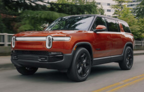 Rivian сокращает производство, получает миллиард от Volkswagen и делает ставку на новую бюджетную модель