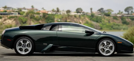 Рідкісний Lamborghini Murciеlago з механічною коробкою передач виставлено на аукціон