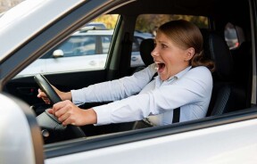 Отказ тормозов на ходу: инструктор объяснил, как безопасно остановить автомобиль и избежать ДТП