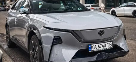 Mazda EZ-60 добралась до Украины: бюджетный электрокроссовер с футуристическим обликом