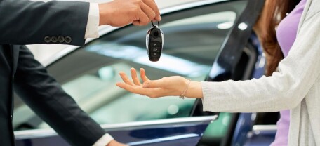 Продаж авто у 2026 році: коли потрібно платити податки і скільки