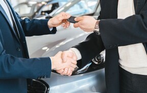 5 причин, чому авто можуть не зареєструвати з першого звернення: роз’яснення МВС