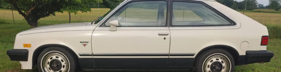 На аукционе Bring a Trailer выставлен Pontiac T-1000 1987 года — редкий экономный хэтчбек