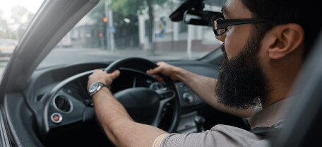 В Україні запустять програму підтримки ветеранів: безкоштовна автоцивілка та компенсація до 70 тисяч гривень за переобладнання авто