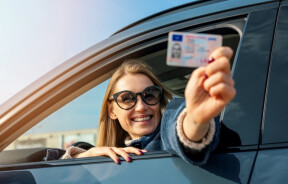 Польща спрощує отримання водійських прав: що потрібно знати українцям