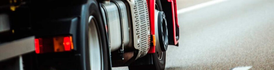Перегруженный грузовик: кто будет платить штраф за нарушение габаритно-грузовых норм