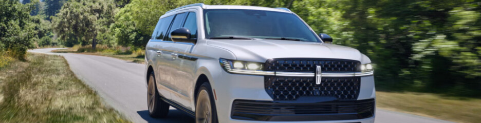 Lincoln представив оновлений позашляховик Navigator 2025 року