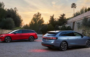 Volkswagen обогнал Tesla на европейском рынке электромобилей: почему бренд Илона Маска теряет позиции