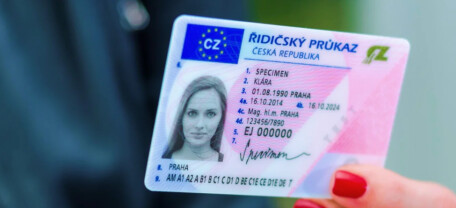 Як обміняти українське водійське посвідчення в Чехії у 2025 році: детальна інструкція для українців