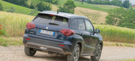 В Украине появился обновлённый Suzuki Vitara 2025 — что нового в кроссовере