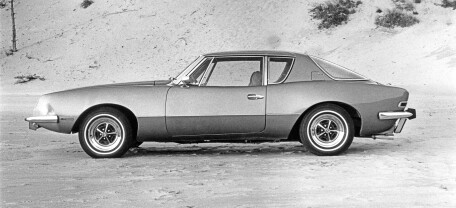 Avanti II 1976: Унікальний автомобіль, що став легендою