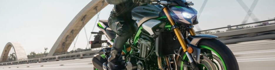 Kawasaki Z900 2025: Обновленный дизайн и новые функции!