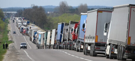 «єЧерга» зменшила очікування вантажівок на кордоні до 70% і заощаджує перевізникам десятки мільйонів євро — дослідження