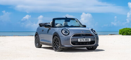 Mini Cooper Convertible 2025 року: Втілення свободи та стилю на дорозі