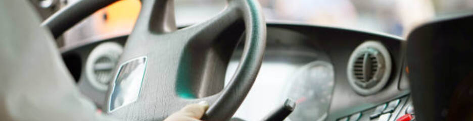 С июля 2026 года водителям запретят ночевать в кабине и ограничат ночные смены: что изменится