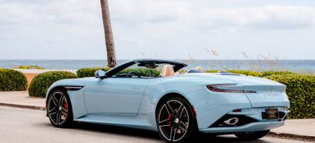 Aston Martin создал уникальный кабриолет в честь солнечной Флориды