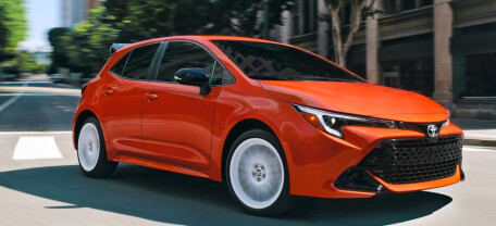 2026 Toyota Corolla Hatchback FX: Специальная версия с уникальными белыми колесами