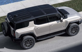 GMC представила модернізований Hummer EV 2026 з покращеними характеристиками та новими функціями