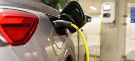 Как продлить жизнь батареи электромобиля: главные ошибки водителей и правила ухода