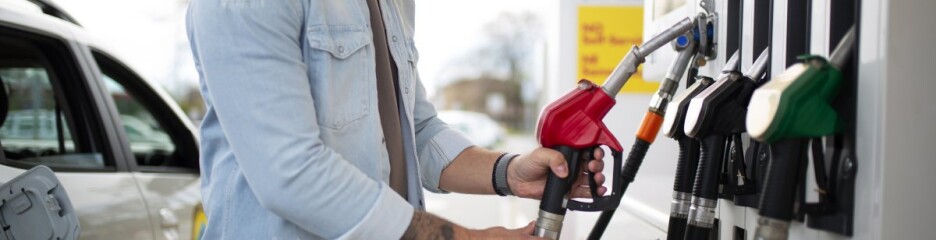 Чому автомобіль почав витрачати більше пального: найпоширеніші причини та способи їх виявити