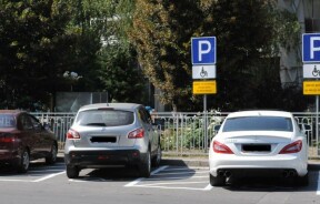 В Україні змінять правила паркування для водіїв з інвалідністю: що потрібно знати