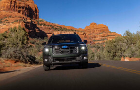 Subaru кардинально змінила Outback 2026: менше “унікального універсалу”, більше класичного SUV