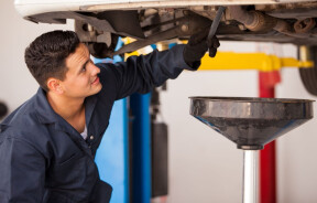 Коли насправді потрібно міняти масло в АКПП: чому рекомендаціям виробників не завжди варто довіряти