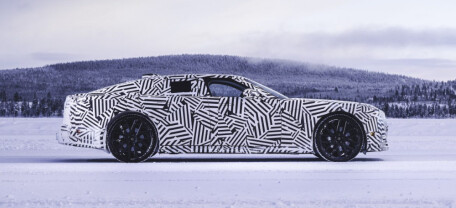 Jaguar тестує найпотужніший електромобіль в історії бренду: характеристики нового GT