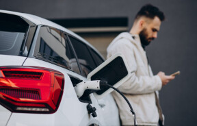 Повернення ПДВ на електромобілі: як зміниться ринок, ціни та імпорт у 2026 році
