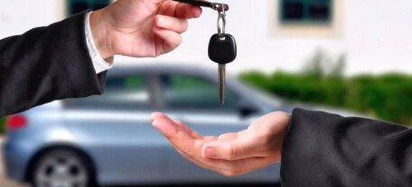 Продаж авто в Україні: коли доведеться платити податок і як його рахують