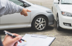 Чи потрібен адвокат, якщо ви потрапили в ДТП на чужому авто?