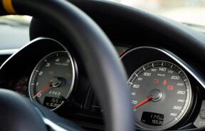 Як безпечно скинути помилки на панелі приладів: експерти назвали ефективні та ризиковані методи