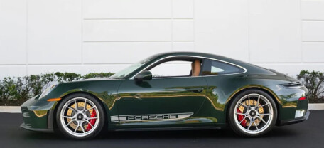 Редкий Porsche 911 GT3 Touring 2026 выставили на аукцион: ставка уже превысила 275 тысяч долларов