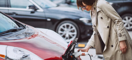 Ажіотаж навколо електромобілів спав: які тенденції формуються на авторинку України у 2026 році