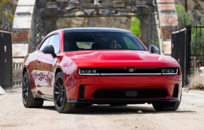 В США оставят только одну версию электромобиля Dodge Charger Daytona в 2026 году
